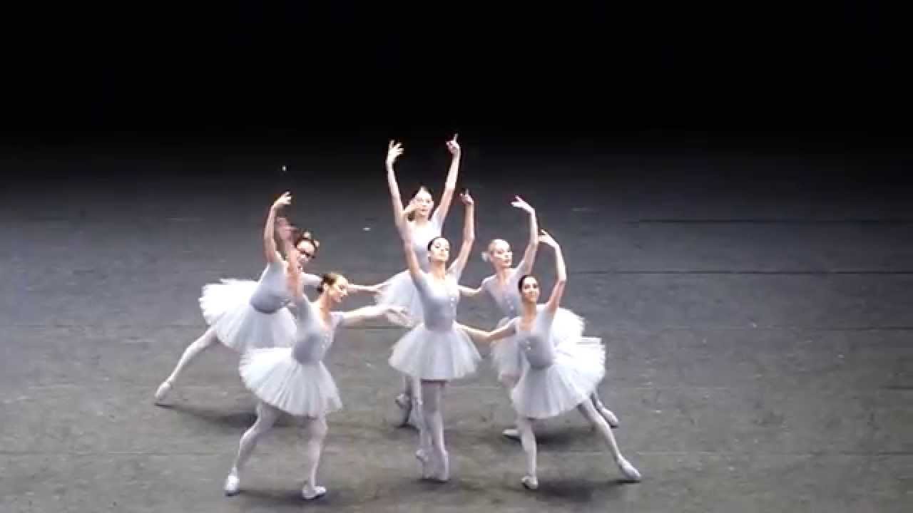Apresentação de dança mistura ballet com humor