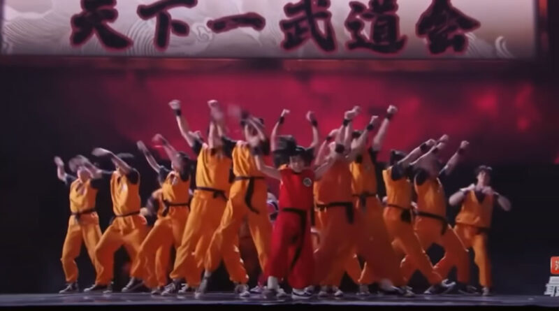 China comemora o Ano Novo com show de street dance de Dragon Ball